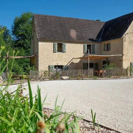 Holiday home Ancien Moulin Avec Jacuzzi Thonac
